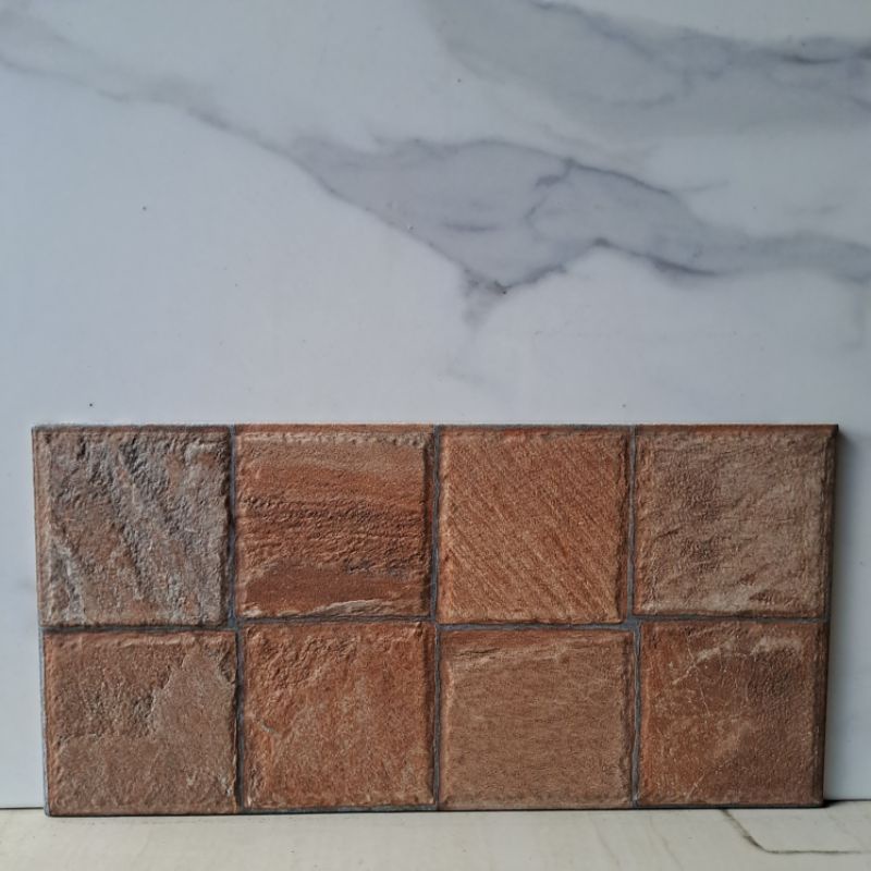 keramik dinding motif batu alam / dinding teras / dinding pagar / mulia signature 20x40 alexa fawn k