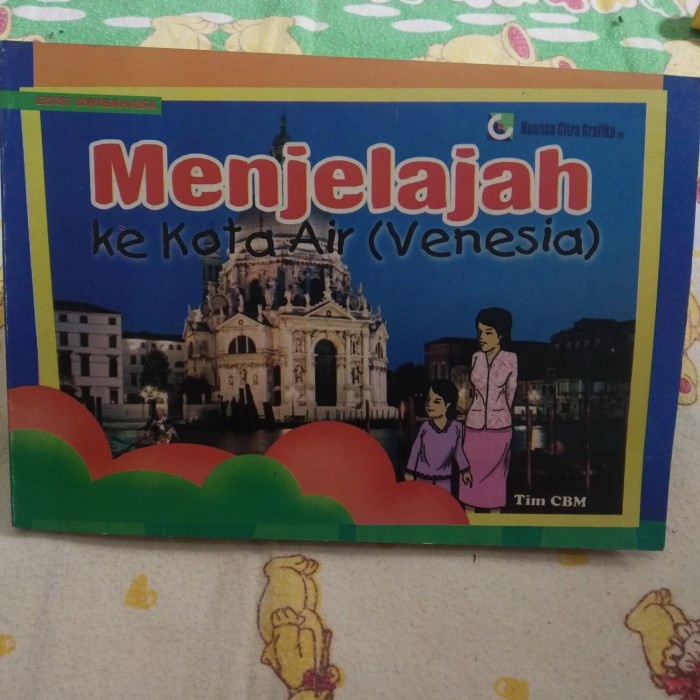 Buku menjelajah ke kota Air (venesia)