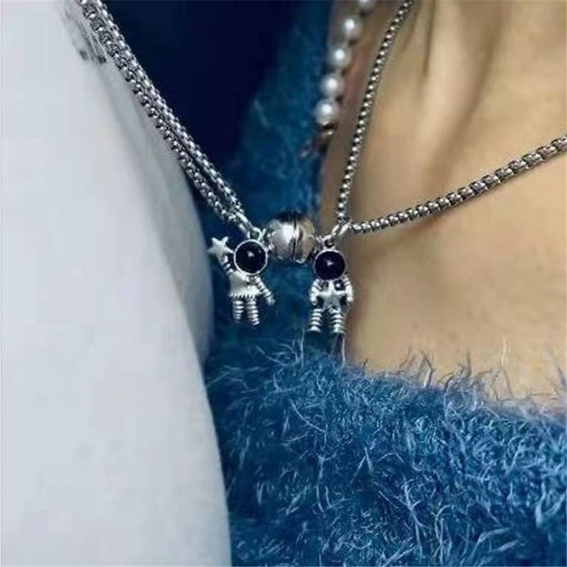 [TERMURAH] KALUNG COUPLE SEPASANG LIONTIN ASTRONOT MAGNET