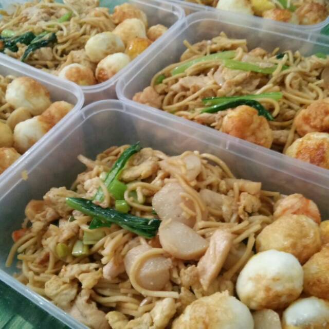 

Mie goreng ulang tahun
