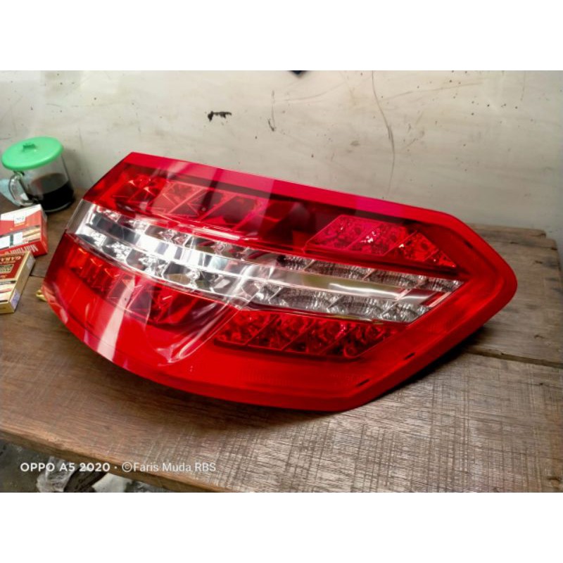stoplamp lampu belakang mercy w212
