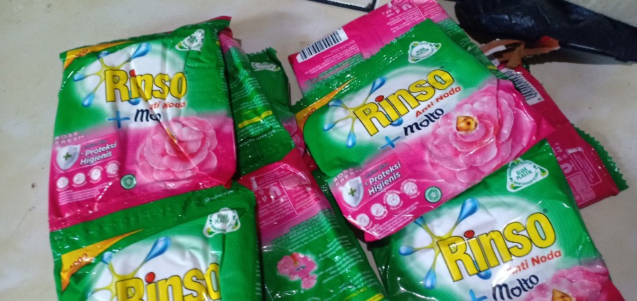 Rinso + Molto Bubuk Kemasan Renceng Isi 6 Sachet 44gr. Original Harga Grosir. Termurag