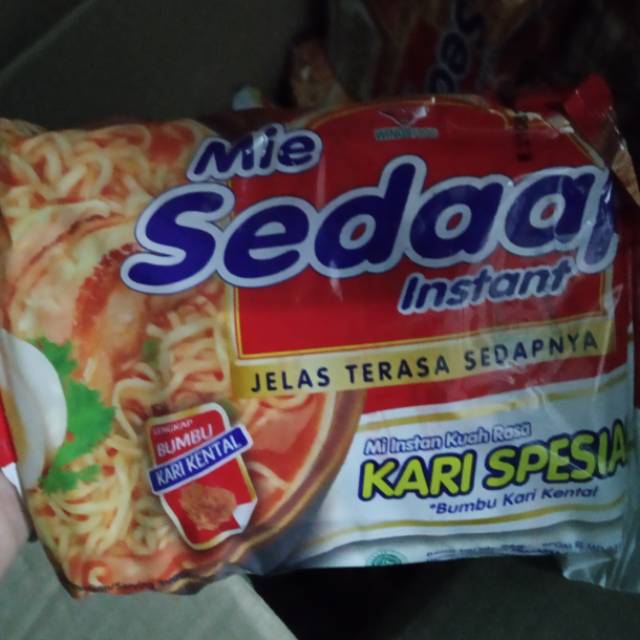 

Mie Sedap Kari Spesial