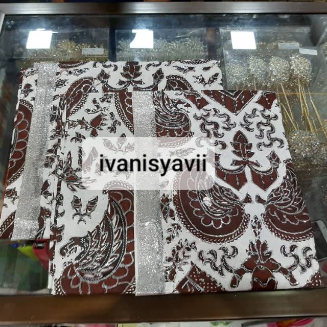 Sepasang Jarik Pengantin Prodo - Motif Semen Putih