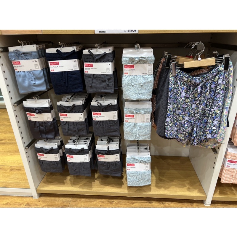 UNIQLO CEWEK CELANA PENDEK RELACO KATUN