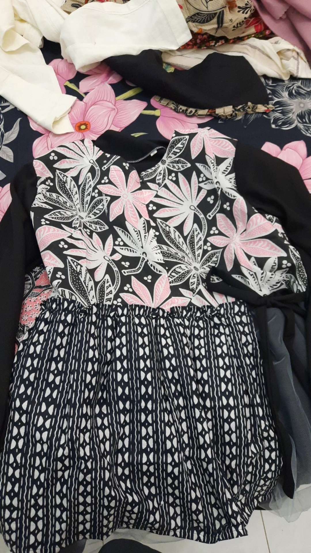 Atasan Batik Wanita Dolby Dolbi Dobby Doby Tenun Sutra Halus Best Seragam