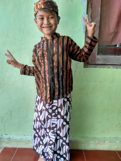 Setelan Surjan Lurik Anak - Baju Adat Anak -Surjan Lurik Anak - Baju Adat Nusantara-Baju Adat Jawa Anak Laki-laki