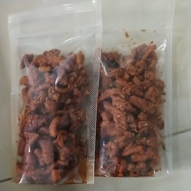 

kripik usus pedas
