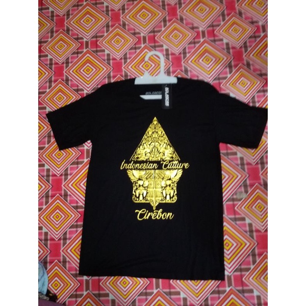 Kaos oleh oleh cirebon gunungan wayang