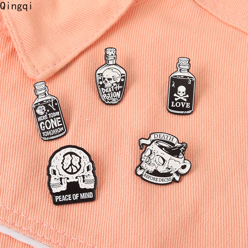 Bros Pin Enamel Bentuk Botol Tengkorak Penyihir Gaya Gothic Punk Untuk Hadiah Teman