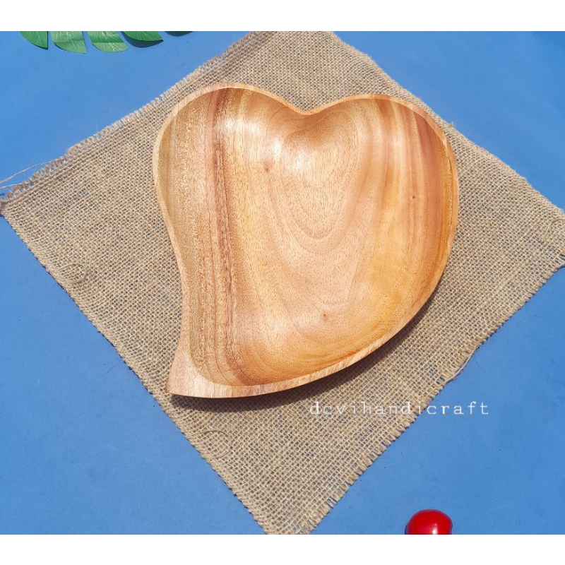 piring kayu/piring saji/piring unik/piring love/nampan love kayu mahoni L