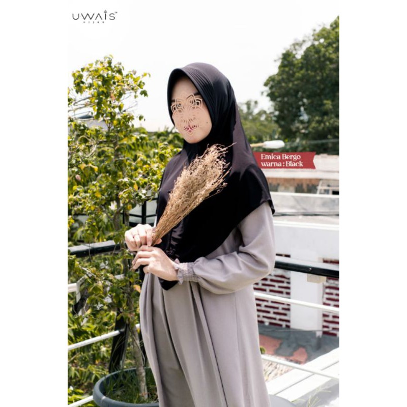 emica bergo hard pad by uwais hijab
