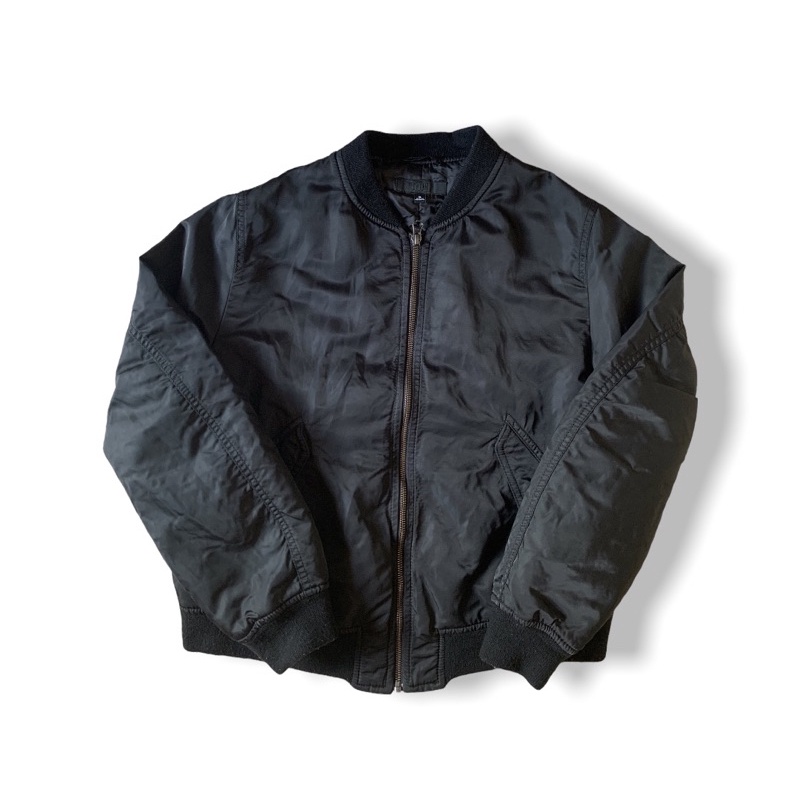 bomber jaket uniqlo cewek XL