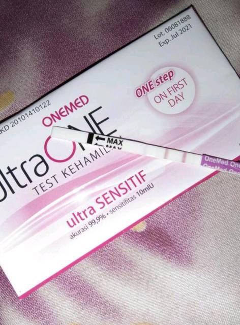 UltraONE Test Kehamilan Ultra Sensitif 10mIU