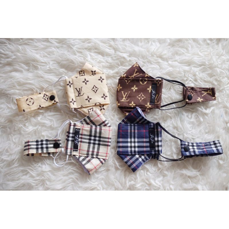 MASKER 3 LAPIS MODEL 3D DENGAN CONECTOR HIJAB YANG BISA LEPAS PASANG MOTIF LV DAN BURBERRY