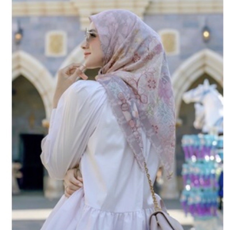 Buttonscarves the dream park viola