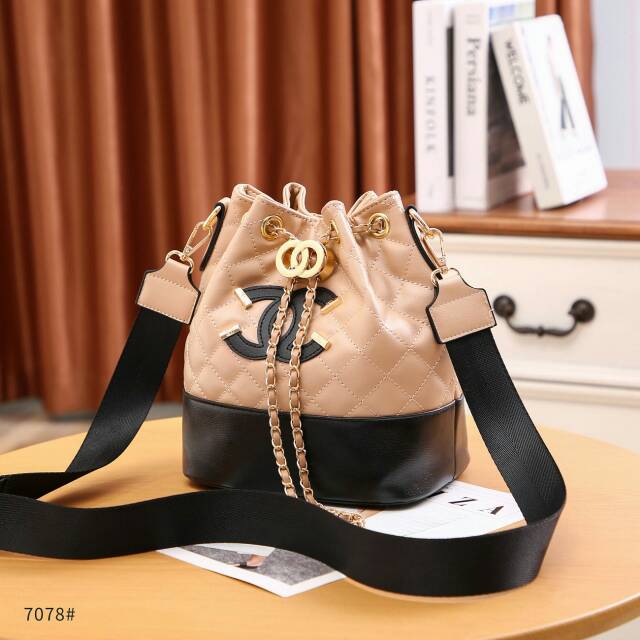 New Arrival Most Wanted  ♥
Chanel Serut Bag #7078