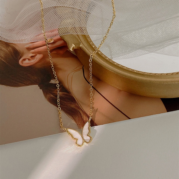 AY(CN) Set Kalung Dan Anting Rantai Emas Desain Kupu-Kupu Untuk Wanita