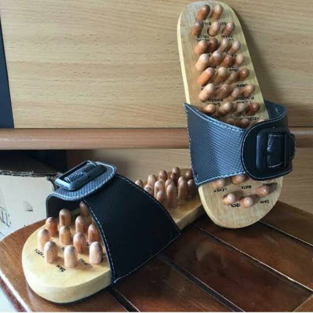 Pijat Dan Sandal Terapi Kayu, Sandal Pijat Repleksi Kayu, Sendal Pijat Kesehatan Kayu