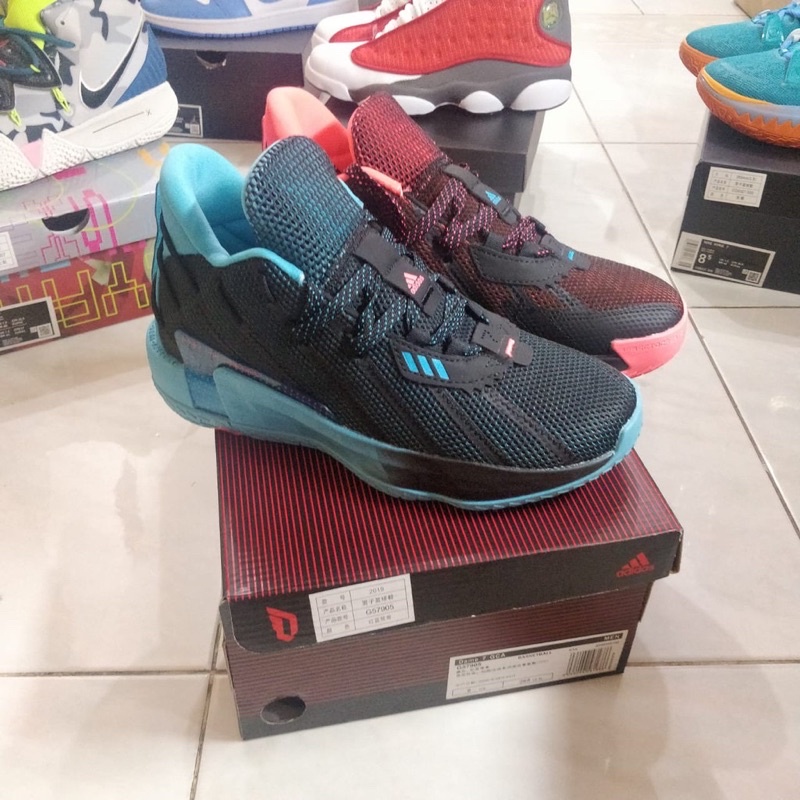 Sepatu Basket AD Dame 7 Low IMA VISIONARY