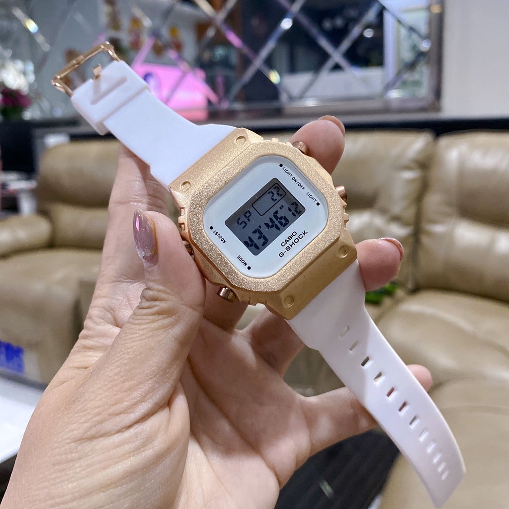 Jam Tangan Wanita Fashion Y2656K Digital Tali Rubber Tanggal Hari Aktif Free Box &amp; Baterai