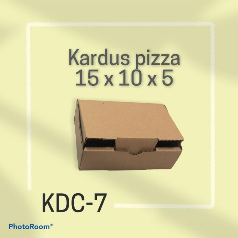 

Kardus Karton Box Pizza Ukuran 15×10×5 cm Polos Baru