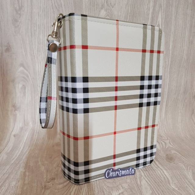 

SAMPUL ALKITAB BLUEBERRY GARIS