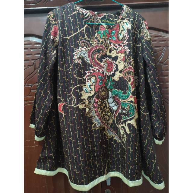 Blouse batik merk arjuna weda