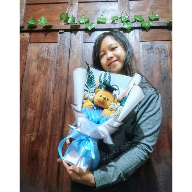 BUKET  WISUDA BONEKA TERMURAH KADO HADIAH ULTAH PACAR SAHABAT TEMAN  FREE UCAPAN CUSTOM