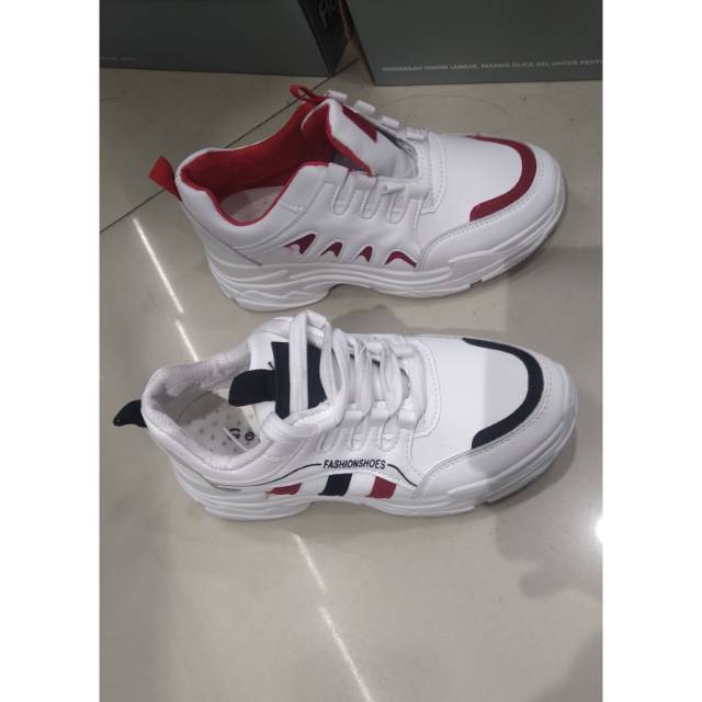 Sepatu cewek merk Genny