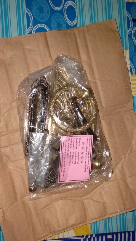 Pengunci Pintu Pengaman Lemari Kuningan Ukir Grendel Slot Pintu Kunci Jendela Gembok Antik Klasik