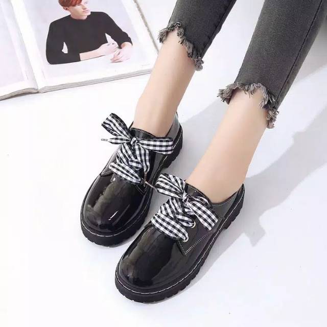 Sepatu Wanita Terbaru 2021 / Sepatu Docmart Vania / Bisa Cod