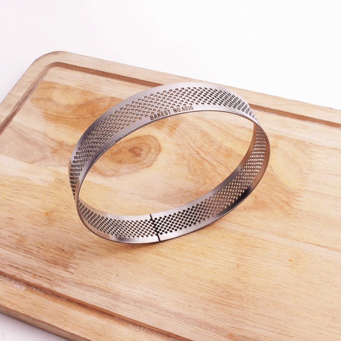 Bakest stainless perforated pie ring round 8cm /cetakan kue tart bulat/ ring