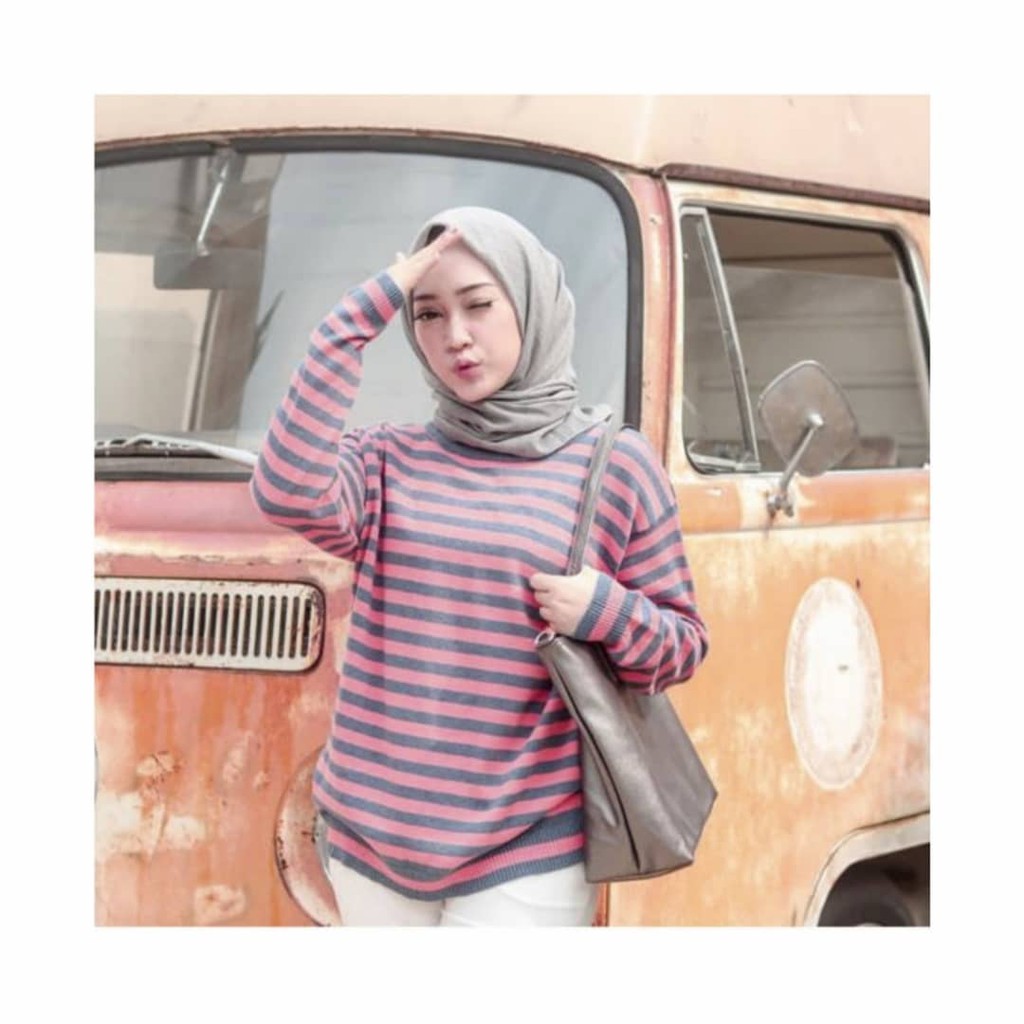 Cellia Baju Sweater Rajut Wanita