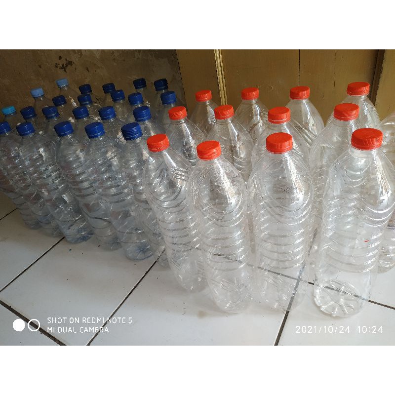 BOTOL BEKAS AQUA/VIT UKURAN 1,5LTR BERSIH BUAT IKAN CUPANG ATAU TANAMAN KANGKUNG DLL
