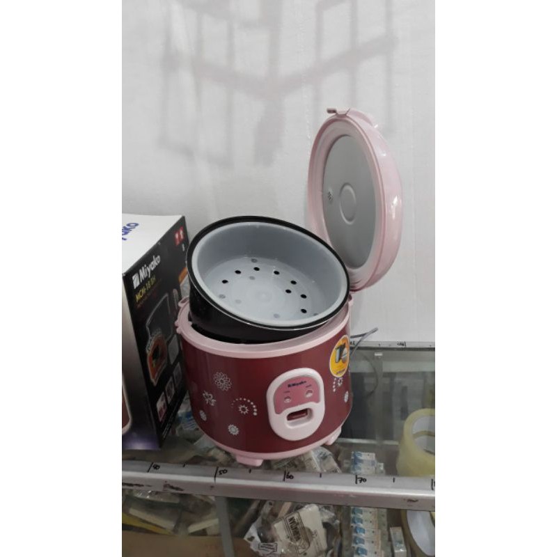 Rice cooker / Magic com Miyako 18BH