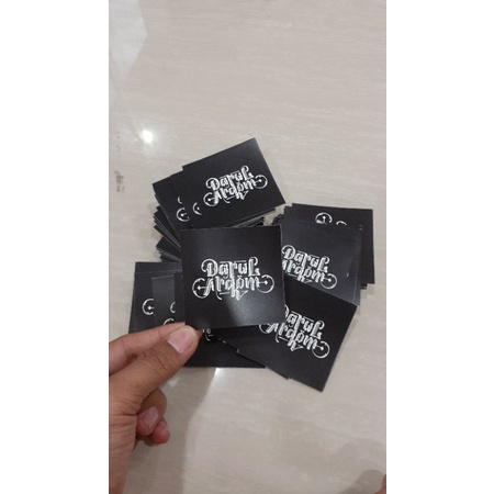 

Cetak Sticker Kotak Custom