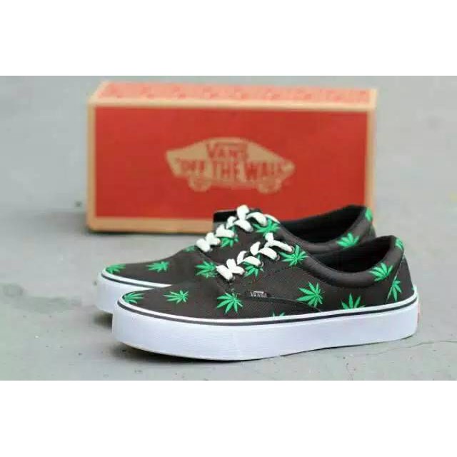 SEPATU VANS AUTHENTIC FULL BLACK HITAM POLOS WHITE PUTIH OLDSKOOL ERA SK8 PREMIUM BNIB ICC IFC DT
