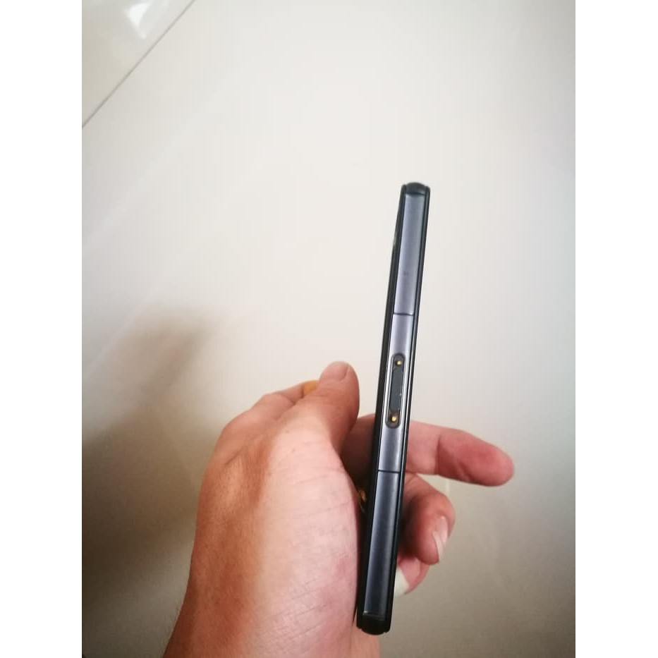 LCD Sony Xperia Z3 Compact Fullset Frame Dan Buzzer Copotan