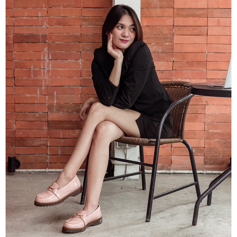 MEGAN PINK |ManNeedMe x NAZ| Sepatu Pantofel Wanita Formal / Kantor Sol Docmart ORIGINAL