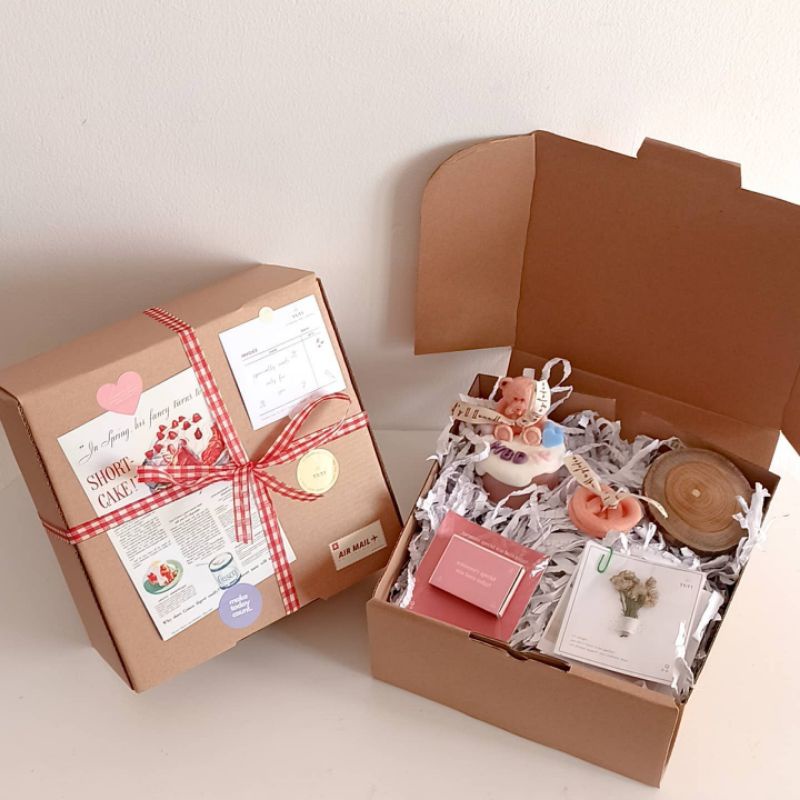 

Gift Set C by Its__1111 | Gift Hampers | Gift Box