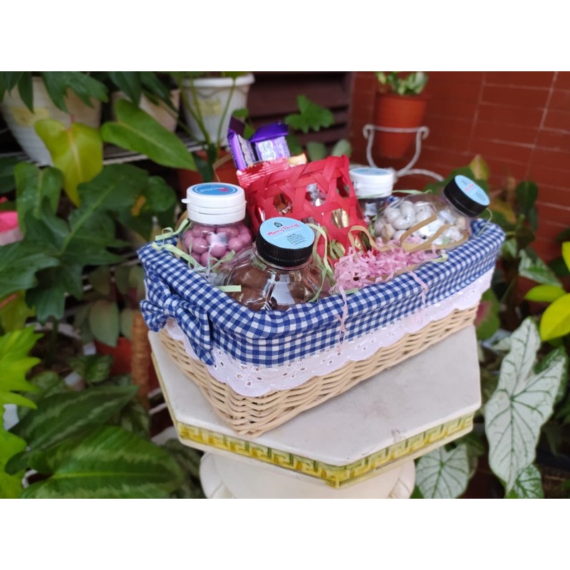 

Hampers Anyam Premium
