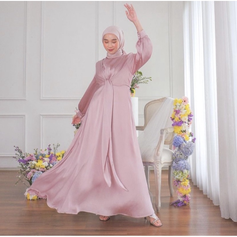 ADELINE DRESS BY DEAVHIJAB