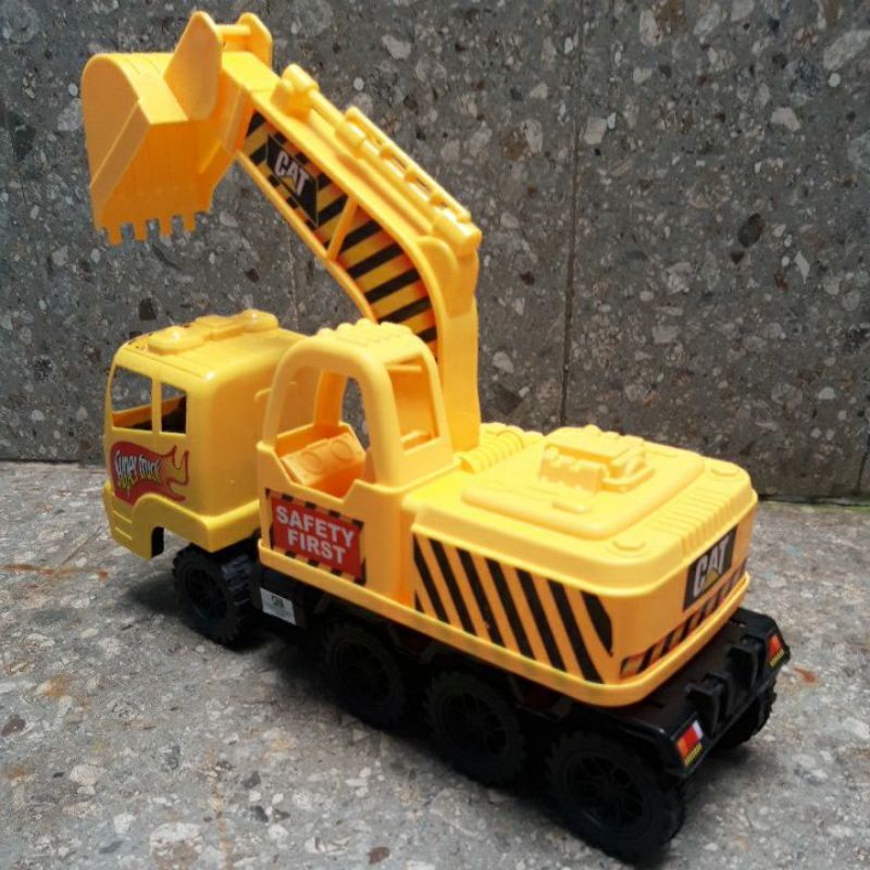 mainan truk bego besar