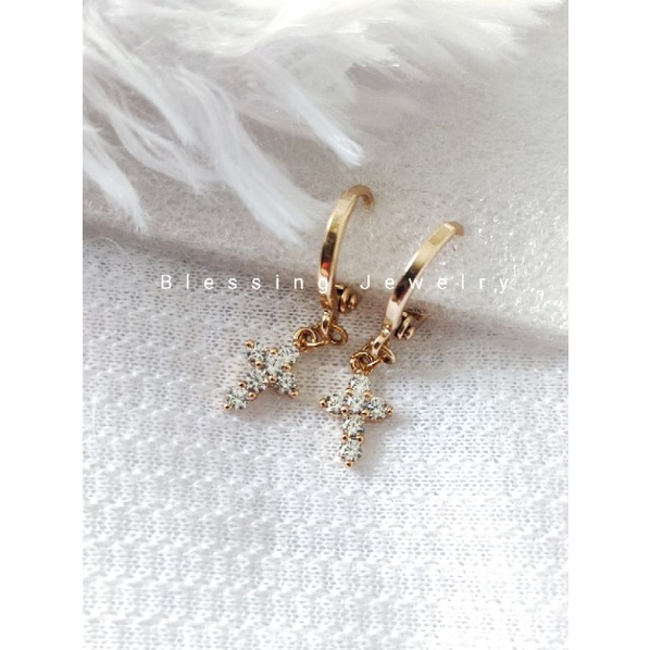 Anting Tusuk Salib Xuping High Quality Warna Emas