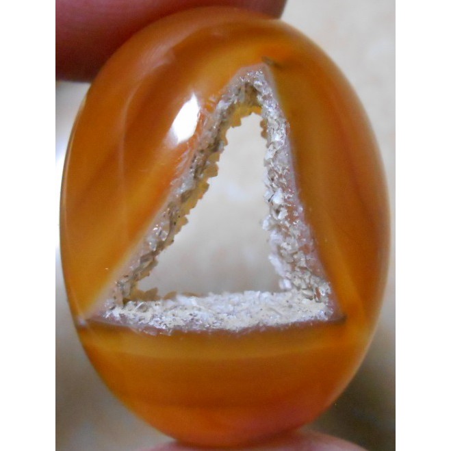 Akik Sulaiman Madu Combong Segitiga Kurung Dim Sedang