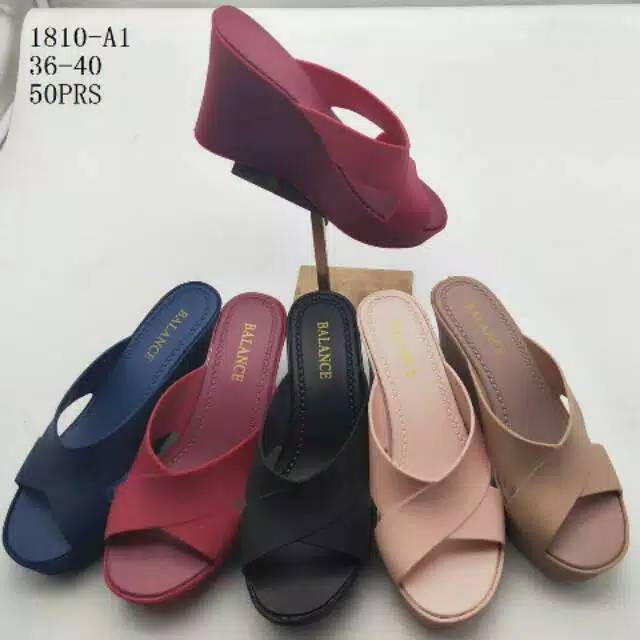 Jual    Sandal Jelly Wedges Bulgovi Silang 7Cm balance 1810    Murah