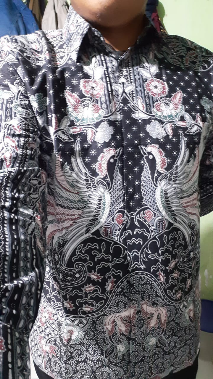 Motif Peksi Kembar Kemeja Batik Pria Panjang Furing