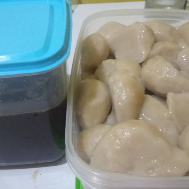 

Pempek/Empek-empek dos (tanpa ikan) bersertifikat halal [V3 RiDa`S]