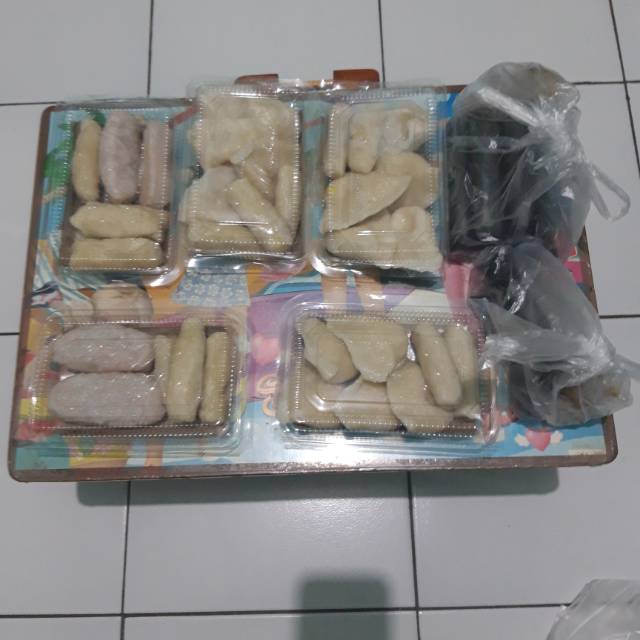 

Pempek ikan tenggiri "Pempek Yasmin